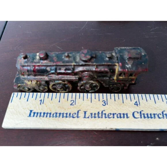 Antique Kilgore Cast Iron Toy Floor Train 4-piece set engine locomotive caboose